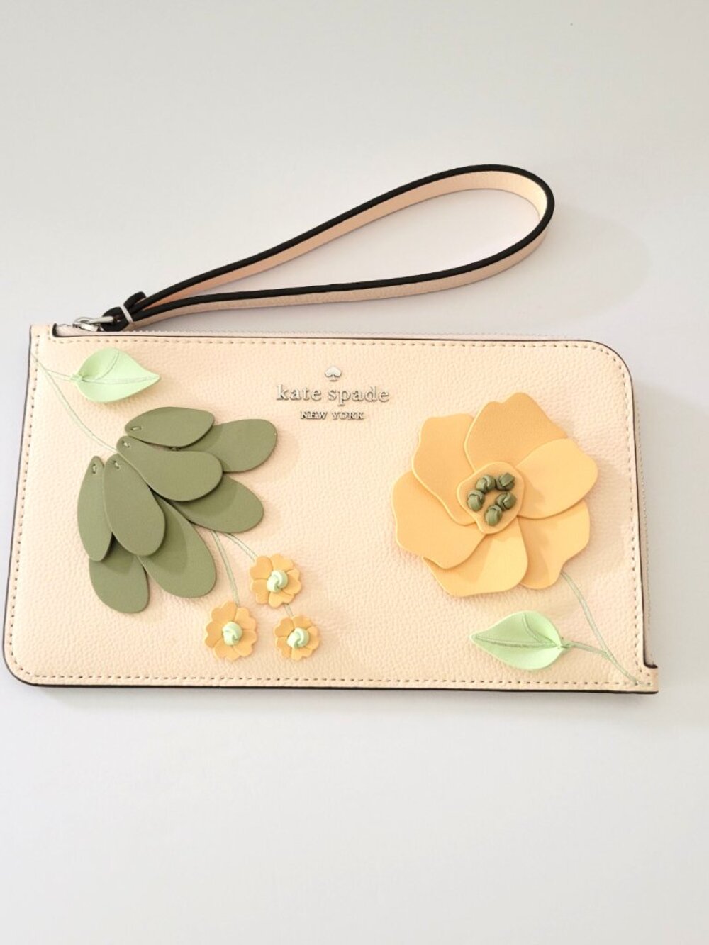 Kate Spade KP010 Lucy Floral Applique Medium L Zip Wristlet Clutch Fresh Peach